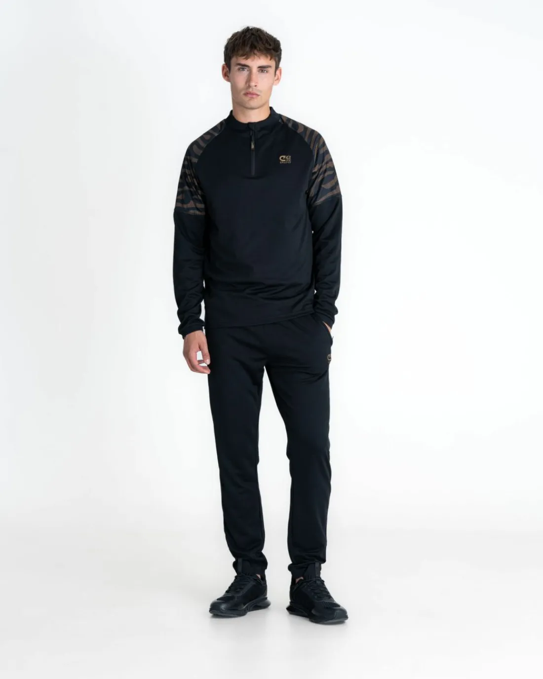 Discount Cruyff Farrel Suit